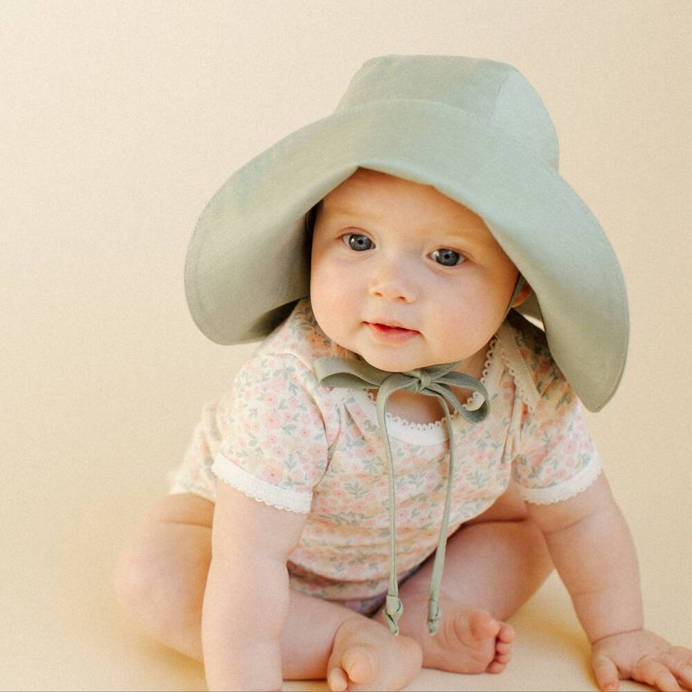 NEW BRIAR BABY baby girls sunbonnet in verveine